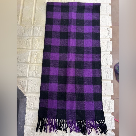 Purple and Black 100% Pure  Wool Scarf - Picture 3 of 9